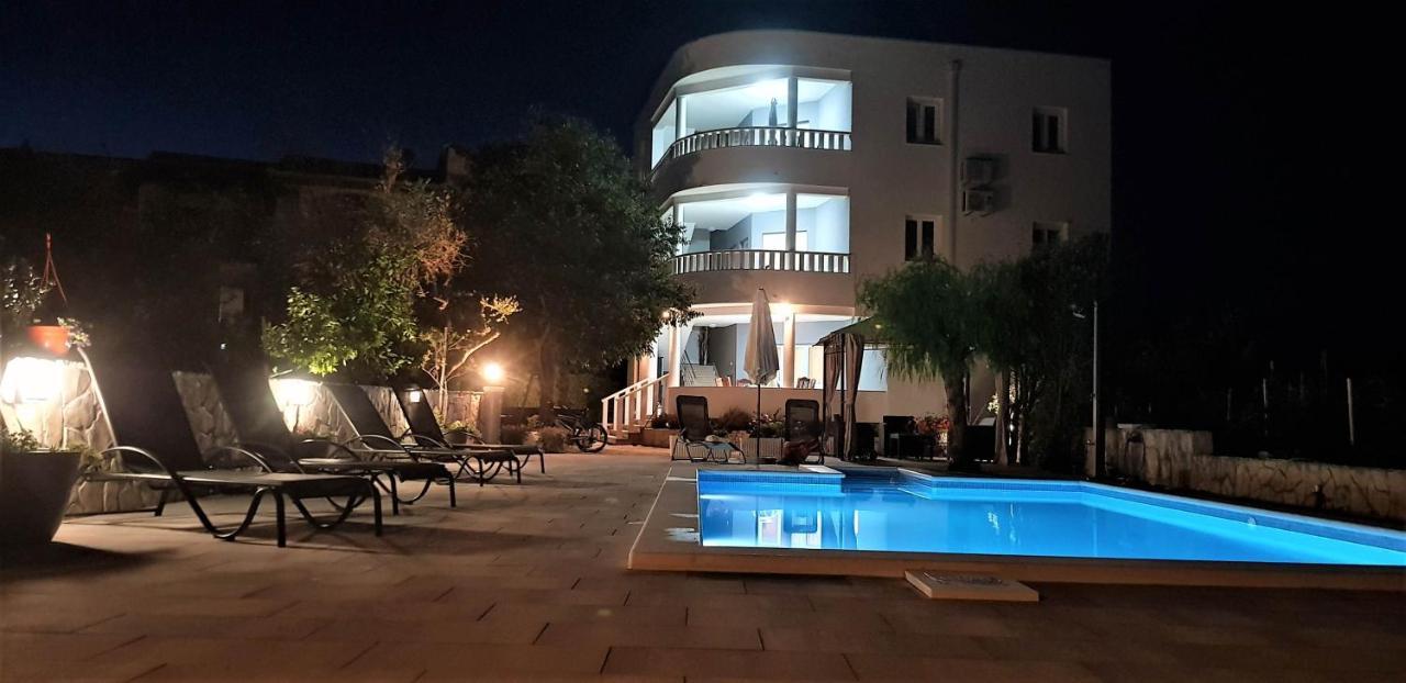 Villa Stella 로고즈니차 외부 사진